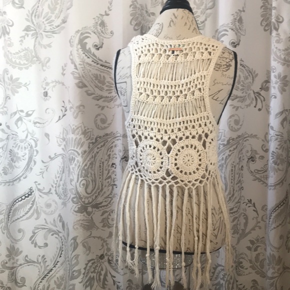 Crochet Tassle Vest - Picture 3 of 7